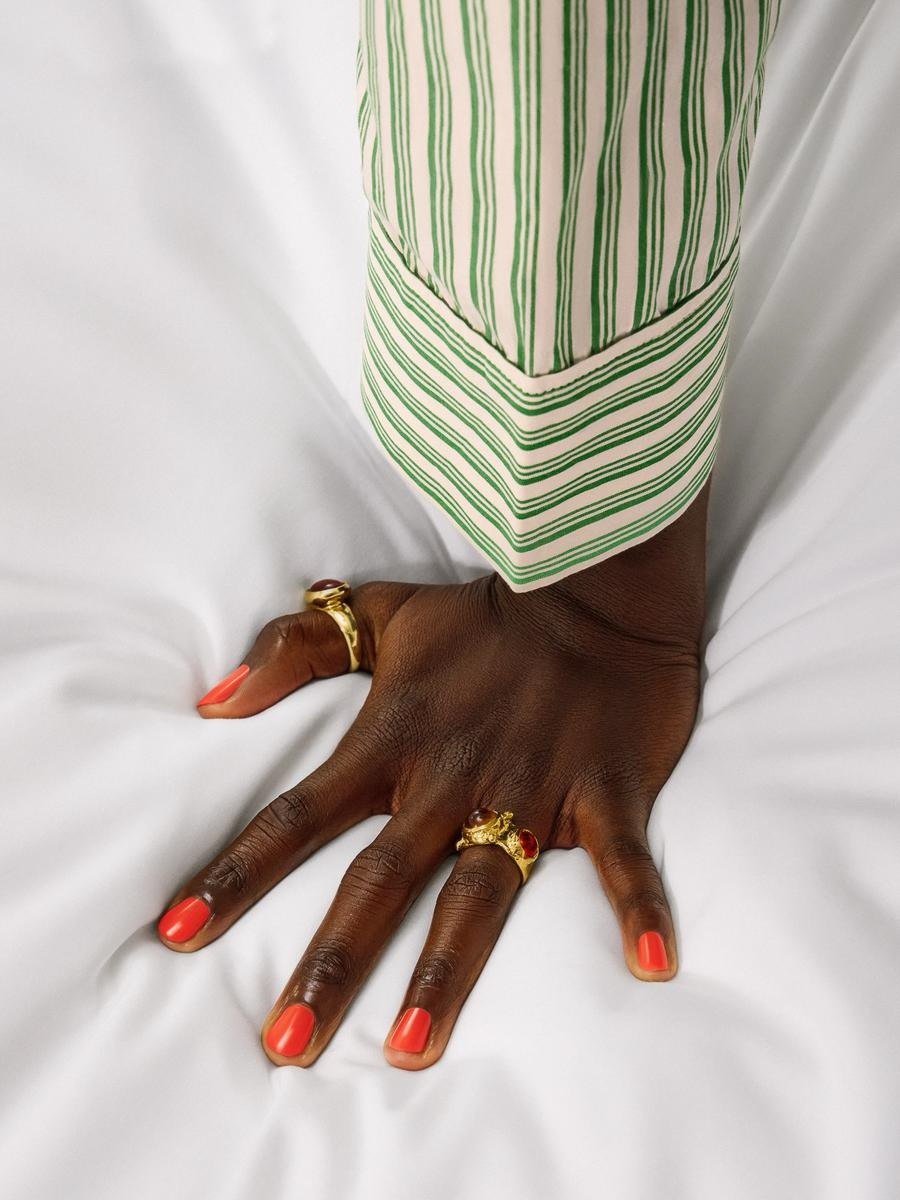 Campaign photography detail, hand with jewelry